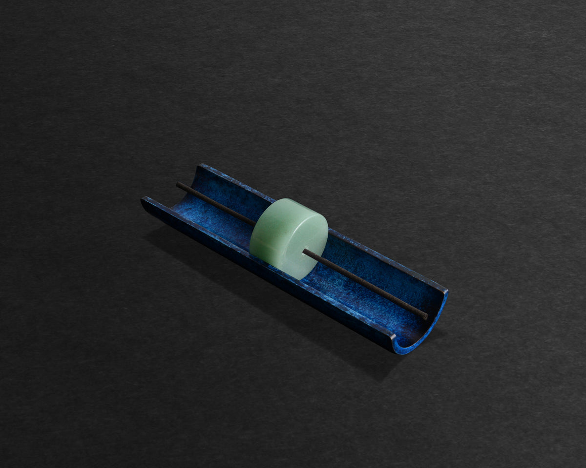 Circa Azure patina incense burner, Aventurine mineral disc